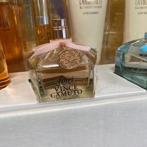 Meet your Posher, Lia